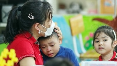 유치원 교사들의 직장 이직 '물결'을 막기 위해 우대 수당을 늘려야 합니다.