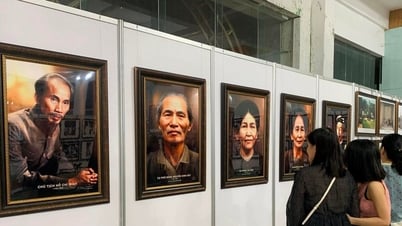 พิธีเปิดนิทรรศการ 'โฮจิมินห์ - ชื่อที่งดงามที่สุด'