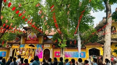 Bảo đảm an toàn và hỗ trợ người dân chiêm bái Xá lợi Phật