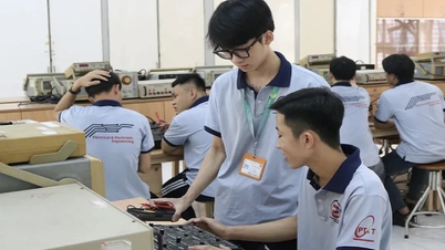[Video] Ban hành chuẩn đào tạo vi mạch bán dẫn, chuẩn bị nguồn nhân lực chất lượng cao