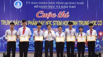 Trao 3 giải nhất Cuộc thi sản phẩm dạy học STEM học sinh THCS năm học 2024 - 2025