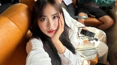 สาวลาวนั่งรถไฟ “ไฮโซ” ในเวียดนาม เซอร์ไพรส์ด้วยที่นั่งหมุนได้ 180 องศา