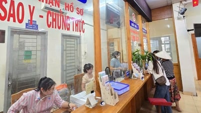 Das Parteikomitee von Ho Chi Minh-Stadt leitet frühzeitige Unterstützungsrichtlinien für Bezirks- und Gemeindeebene ein, um einen Überschuss zu arrangieren