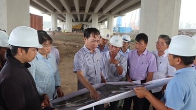 Chairman of Dong Thap Provincial People's Committee surveyed the progress of Cao Lanh - An Huu expressway project