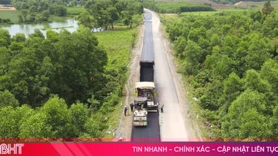 ハティン海岸道路の損傷の修復