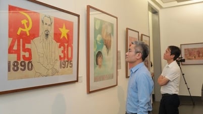 Admire the unique works of art about President Ho Chi Minh