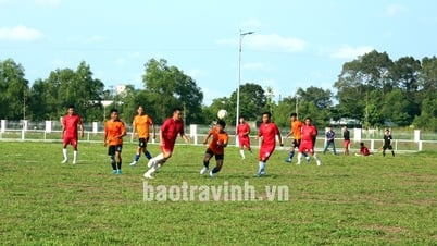 នគរបាលខេត្តត្រាវិញបានរៀបចំការប្រកួតកីឡាបាល់ទាត់ប្រពៃណីលើកទី២៥