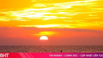 Đẹp nao lòng bình minh trên biển Thạch Hải
