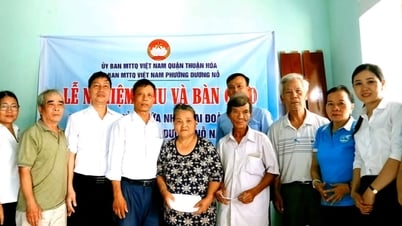 Khởi công, nghiệm thu và bàn giao 12 nhà cho hộ nghèo, cận nghèo