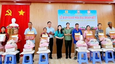 ส่งมอบบ้านสามัคคีธรรม 15 หลัง จากโมเดล “2 เซฟตี้” ให้กับชาวบ้านตำบลเลตรี