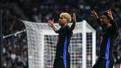 Chốt thời điểm Lamine Yamal đối đầu Lionel Messi