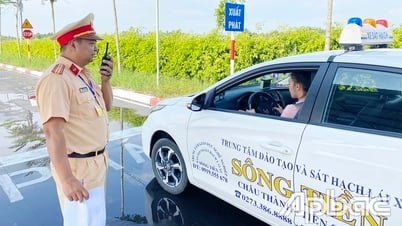 La Policía Provincial de Tien Giang organiza la primera prueba de conducción de automóviles