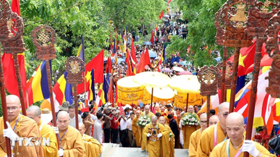 Prozession und Einweihung der Reliquien Buddha Shakyamunis in der Tam Chuc Pagode