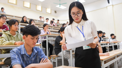 [صورة] أكثر من 17 ألف مرشح يشاركون في اختبار تقييم الكفاءة SPT لعام 2025 بجامعة هانوي الوطنية للتعليم