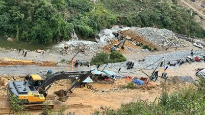 Premierminister ordnet an, sich auf die Beseitigung des Erdrutschs auf der Baustelle in Lai Chau zu konzentrieren