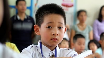 เรียน 2 ครั้ง/วัน : นักร้องและศิลปินพร้อมร่วมสอนนักเรียน