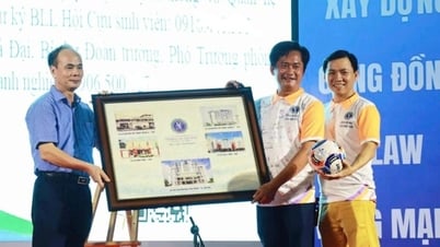 Hơn 300 triệu đồng "chảy" về một trường đại học từ những người đặc biệt