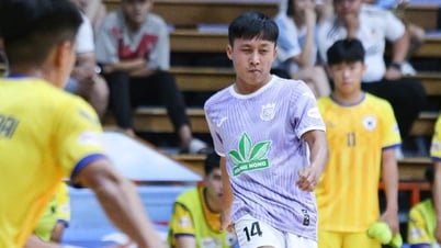 หายาก: ผู้ทำประตูและโค้ชในการแข่งขันฟุตซอลชิงแชมป์ประเทศ