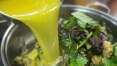Hai Duong : En mangeant du poulet en ragoût, les clients ont dû payer 200 000 VND supplémentaires pour la main-d'œuvre et l'eau du ragoût.