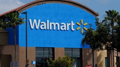 Trump angry, directly criticizes retailer Walmart