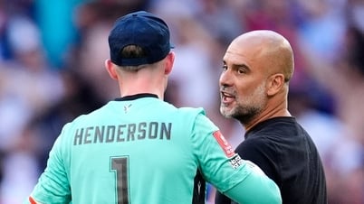 Man City ចាញ់យ៉ាងវេទនា Pep Guardiola បានវាយប្រហារអតីតអ្នកចាំទី MU