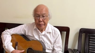 Rencontrez le musicien Van The - qui a écrit de nombreuses chansons sur l'Oncle Ho