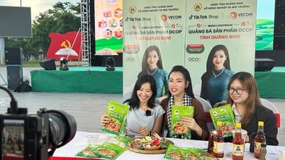 ចុះហត្ថលេខាលើអនុស្សរណៈយោគយល់គ្នាជាង ៣០ នៅព្រឹត្តិការណ៍តាំងពិពណ៌ផលិតផល Quang Nam OCOP