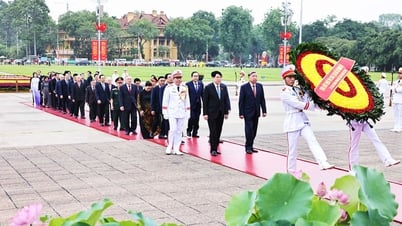 Kỷ niệm 135 năm Ngày sinh Chủ tịch Hồ Chí Minh: Lãnh đạo Đảng, Nhà nước vào Lăng viếng Bác