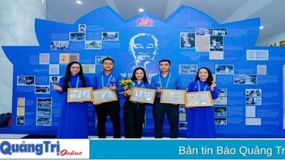 Quang Tri មានគំរូធម្មតាចំនួន 5 ដែលត្រូវបានប្រគល់ផ្លាកសញ្ញា "យុវជនកម្រិតខ្ពស់ធ្វើតាមការបង្រៀនរបស់ពូហូ"