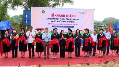 รัฐมนตรีช่วยว่าการกระทรวงมหาดไทยเข้าร่วมพิธีเปิดสะพานด่านตรี อำเภอลูกเอียน
