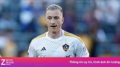 Reus ghi siêu phẩm đá phạt