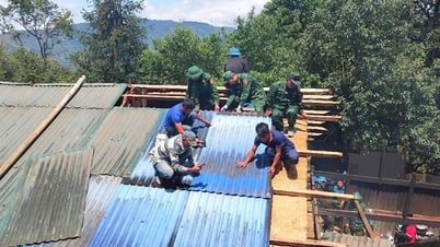 Les « soldats verts » construisent des abris pour les pauvres de la zone frontalière