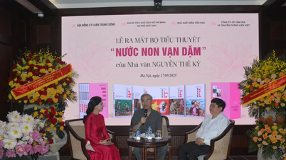 Nhà văn Nguyễn Thế Kỷ: 20 năm ấp ủ bộ tiểu thuyết đồ sộ về Chủ tịch Hồ Chí Minh