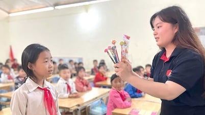 កុមារឡើងភ្នំម៉ាពីឡេង