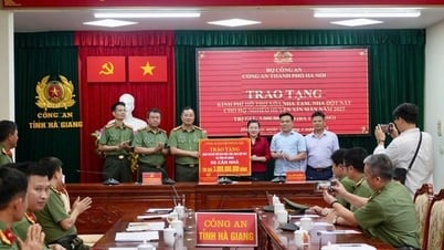 La police de Hanoi soutient la province de Ha Giang pour démolir les maisons temporaires et délabrées