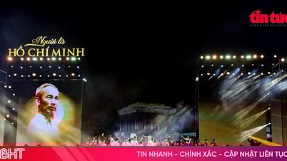 'Người là Hồ Chí Minh' – Bản hùng ca nghệ thuật khắc họa chân dung vĩ đại của Bác