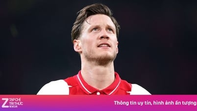 Former MU striker causes outrage