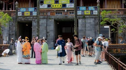 Nhiều tỉnh, thành phố đón lượng khách tăng vọt dịp lễ