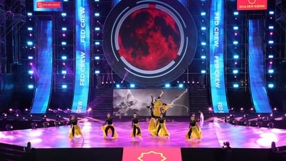 ダラットでの劇的なダンスバトルに2万人以上の観客が歓声をあげた