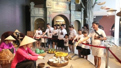 Das Quang Ninh Museum zieht auch während der Feiertage weiterhin Besucher an