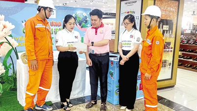 Promote electricity saving propaganda in hot season