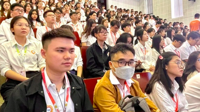 Học gì hôm nay để không bị AI thay thế ngày mai?