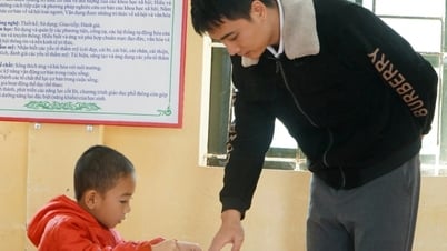 Thanh Hoa dépense plus de 14 milliards de VND pour mettre en œuvre le régime des enseignants contractuels.