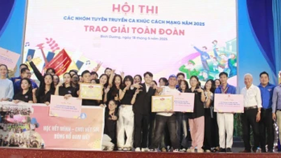 “Tuổi trẻ Bình Dương - Tự hào vững tin theo Đảng”: Hát vang những giai điệu hào hùng