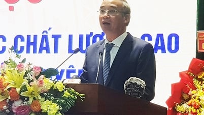إن تطوير العلوم والتكنولوجيا لم يعد خيارا بل أصبح مهمة ملحة.