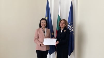 Botschafterin Nguyen Thi Minh Nguyet überreichte dem bulgarischen stellvertretenden Außenminister eine Kopie ihres Beglaubigungsschreibens.