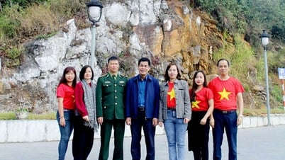 Yêu nghề báo trong tình yêu đất nước