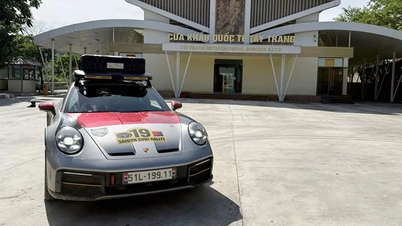 La Porsche 911 Dakar a labouré 2 mois en Chine et est revenue au Vietnam