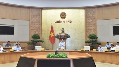 Phó Thủ tướng Mai Văn Chính làm việc với Bộ VHTTDL rà soát, xây dựng nghị định về phân cấp, phân quyền