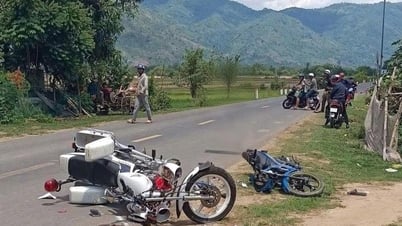 Thanh niên chạy xe máy lấn làn tông vào xe Cảnh sát giao thông